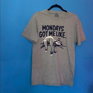 Gray short sleeve graphic tee